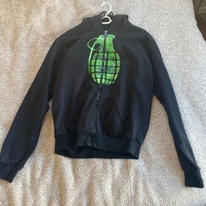 Grenade zip up